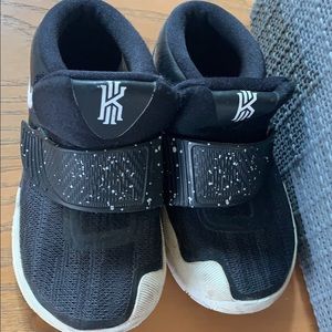 Toddler Nike kyries